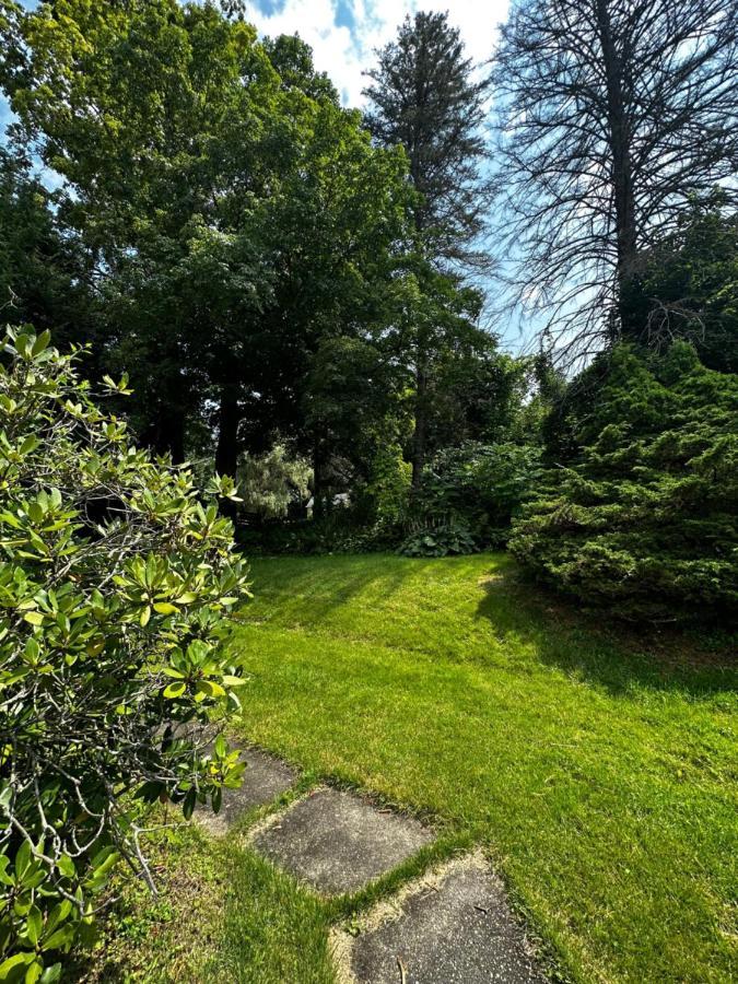 Cute Cape Cod Style Home Pittsfield Exterior foto