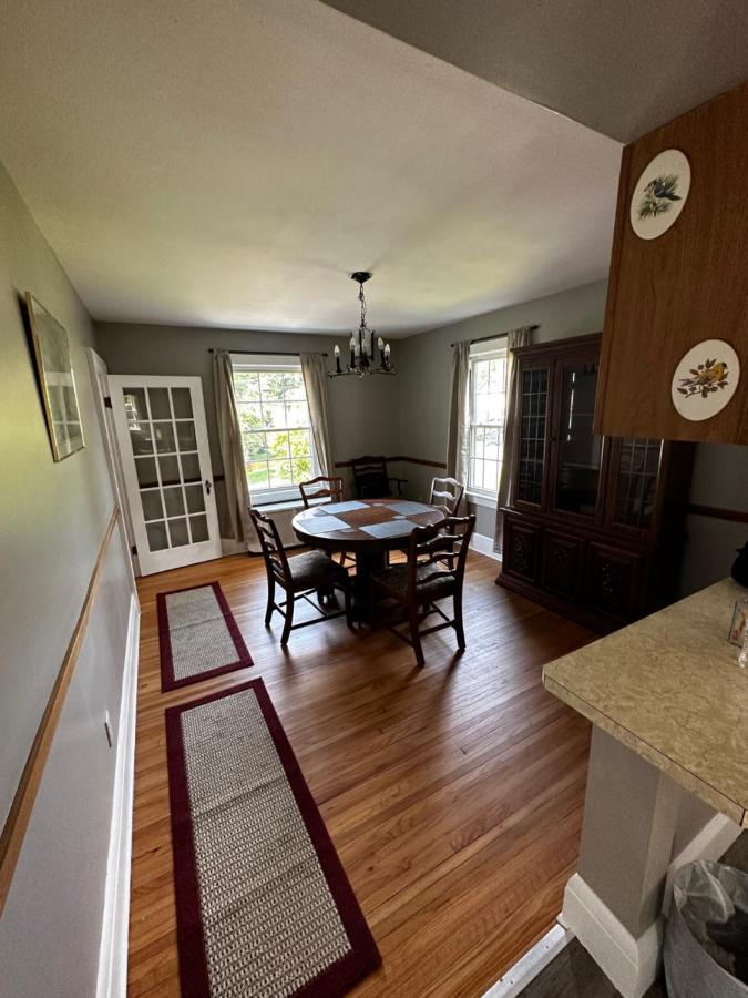 Cute Cape Cod Style Home Pittsfield Exterior foto